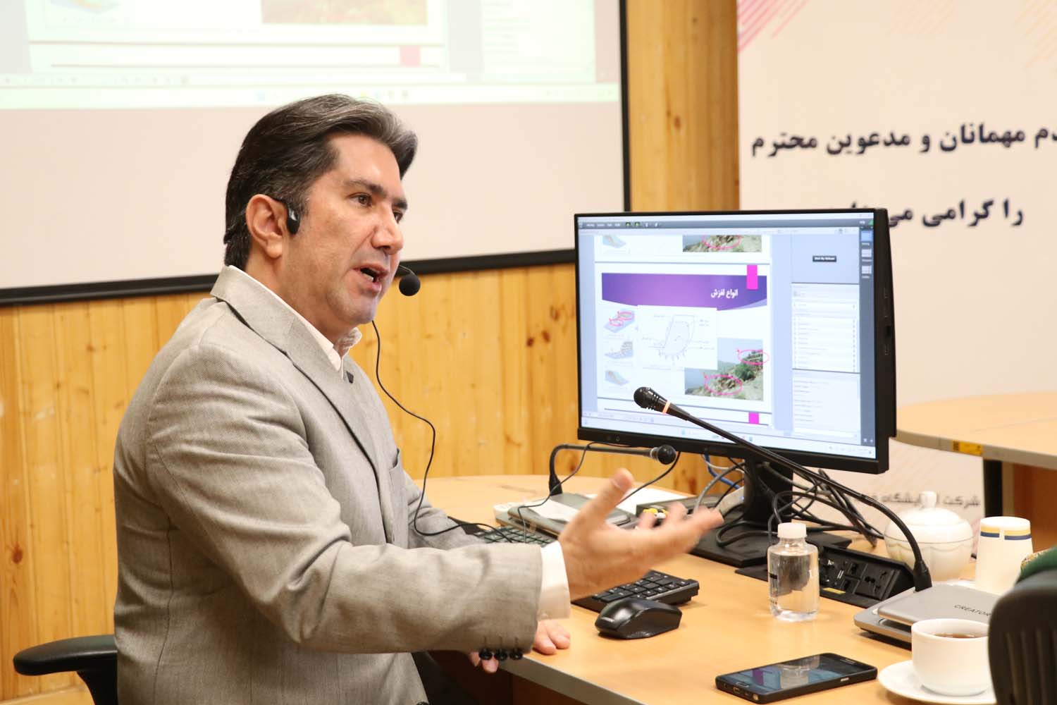 برگزاری سمینار " مطالعه موردی فرآیند ارزیابی پایداری و لغزش سدها " در شرکت آزمایشگاه فنی و مکانیک خاک